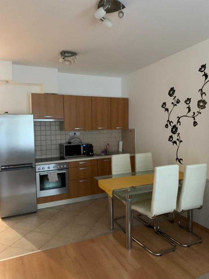Corvin Fontana Apartment Budapest Exterior photo